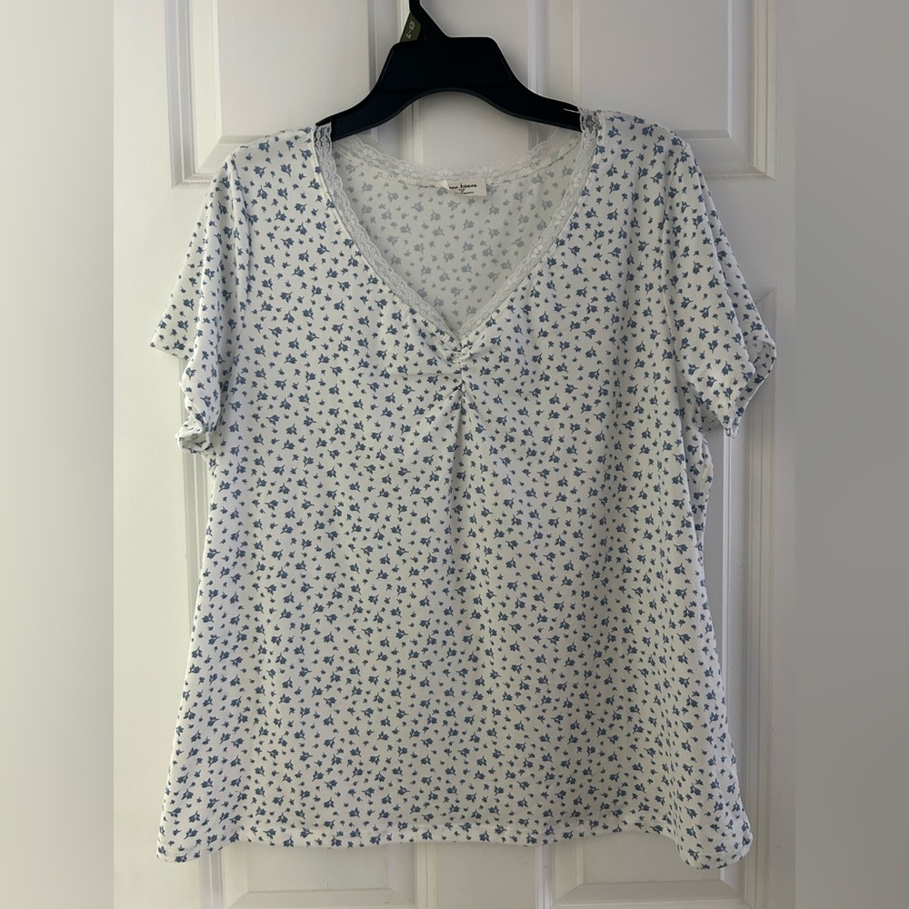Ditsy Flower Tee